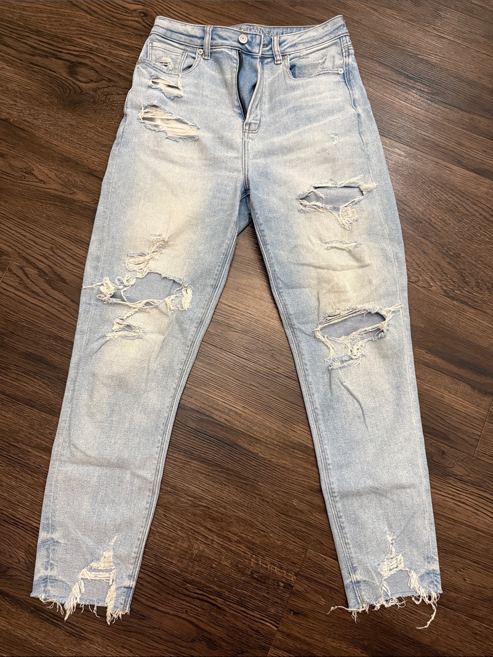 American Eagle Outfitters Light Blue Distressed Boyfriend Jeans